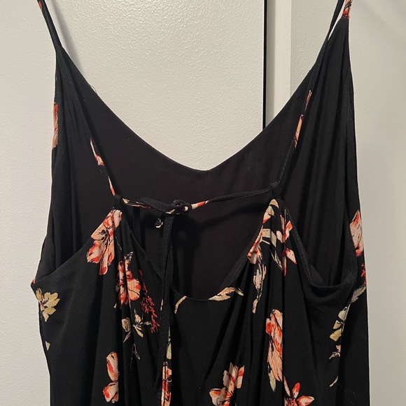 Thin strap over sized floral summer dress - Picture 4 of 4